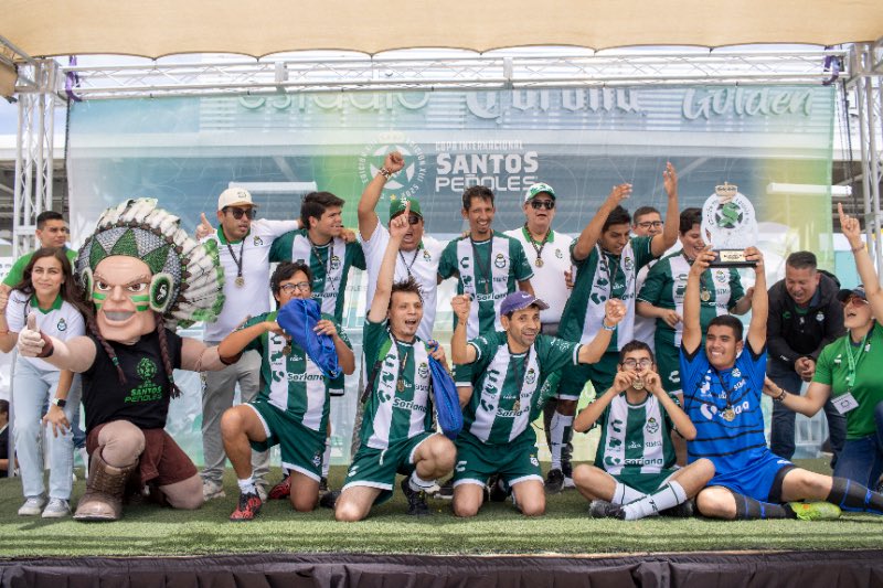 Club Santos (@clubsantos) on Twitter photo Concluyó la actividad de la categoría para atletas con discapacidad intelectual en la <a href="/CopaSantosP/">Copa Santos Peñoles</a>. 🏆⚽️
🗞️: clubsantos.mx/articles/28298 Concluyó la actividad de la categoría para atletas con discapacidad intelectual en la <a href="/CopaSantosP/">Copa Santos Peñoles</a>. 🏆⚽️
🗞️: clubsantos.mx/articles/28298