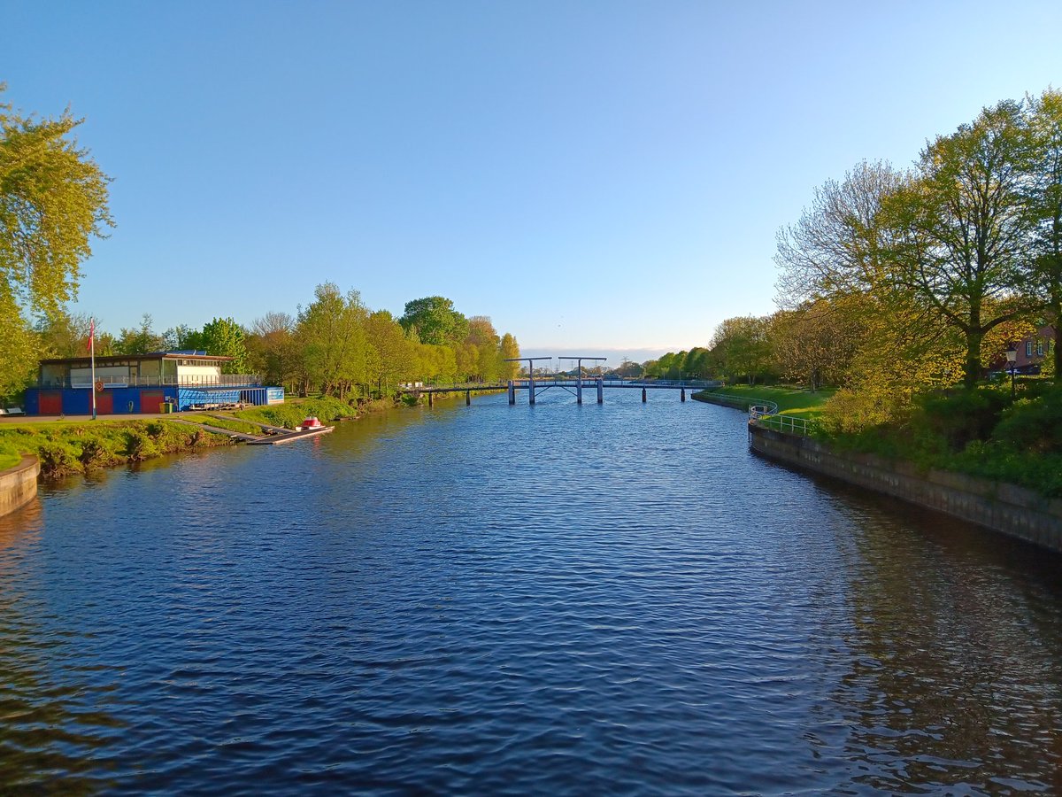Guten morgen meine liebenbösen,
Unsere Natur ist zu schön um blind an ihr vorbei zu laufen 😊