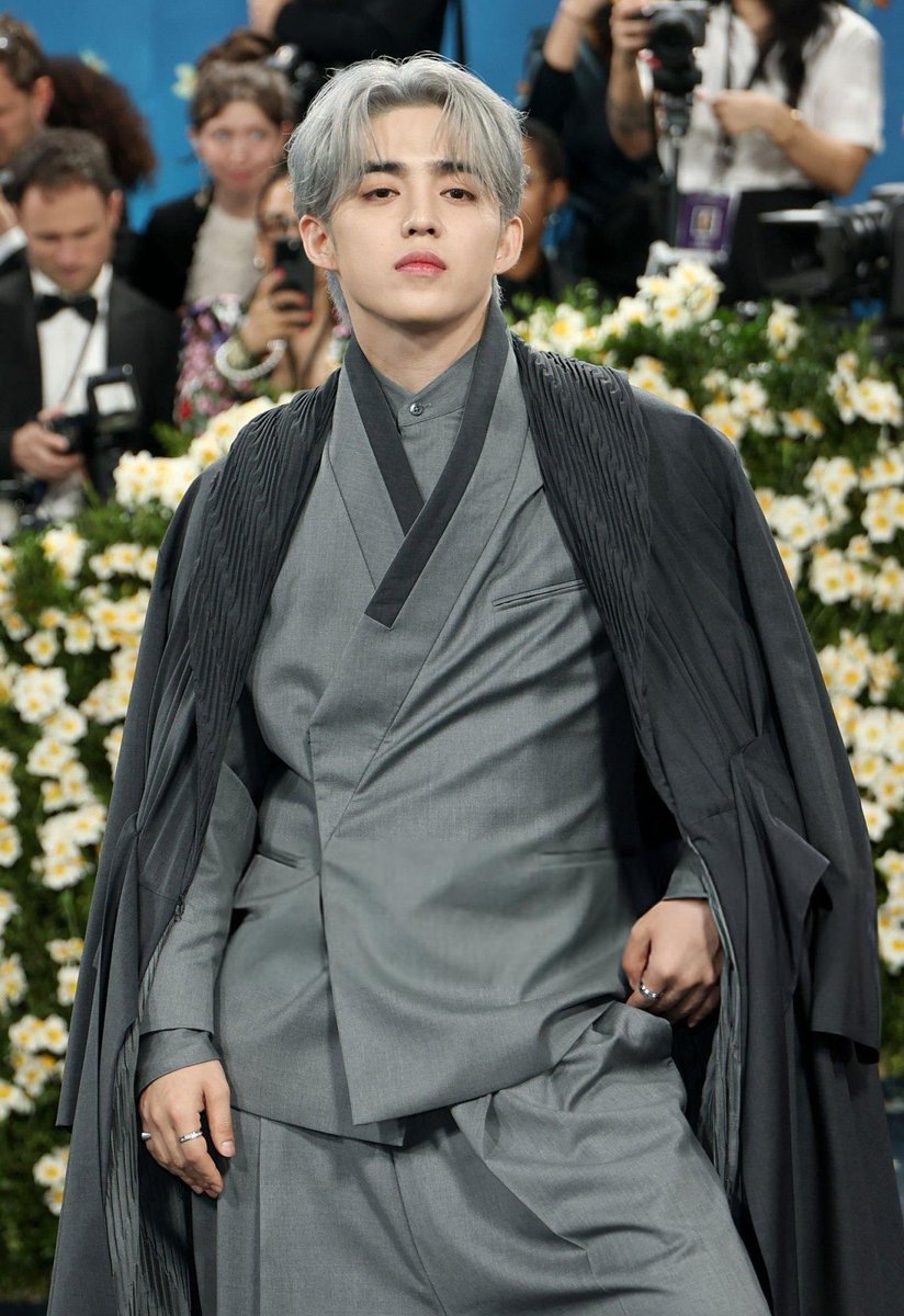 via 𐙚 tweet media