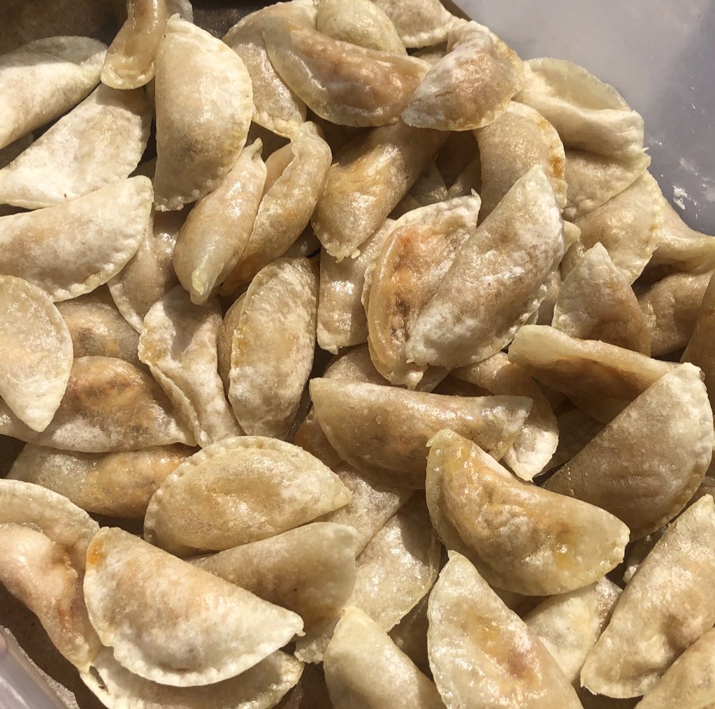 cireng 1000an isi ayam suwir pedas sisa 7 pack besttt. isi 10 pcs cuma 11rban ajaaa dan tahan 10 hari. kuy jajan

s.shopee.co.id/6pnw4VxSOr