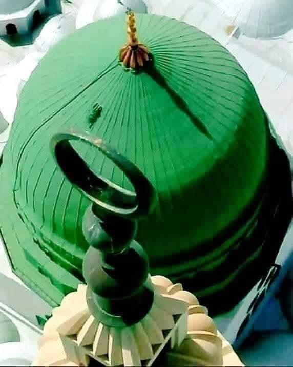 درود خضری الفاظ کے لحاظ سے مختصر ہے۔اس کے فوائد بے پناہ ہیں۔سب سے بڑا فائدہ یہ ہے کہ اس کو پڑھنے والا حضورﷺ کا غلام بن جاتا ہے،دین و دنیا میں اسے کوئی کمی نہیں رہتی وہ سکون کی دولت سے مالامال ہو جاتا ہے۔
📿صَلَّی اللہ ُ عَلٰی حَبِیْبِہٖ مُحَمَّدٍ وَّآلِہٖ وَاصحابہ وَسَلَّمْ۔