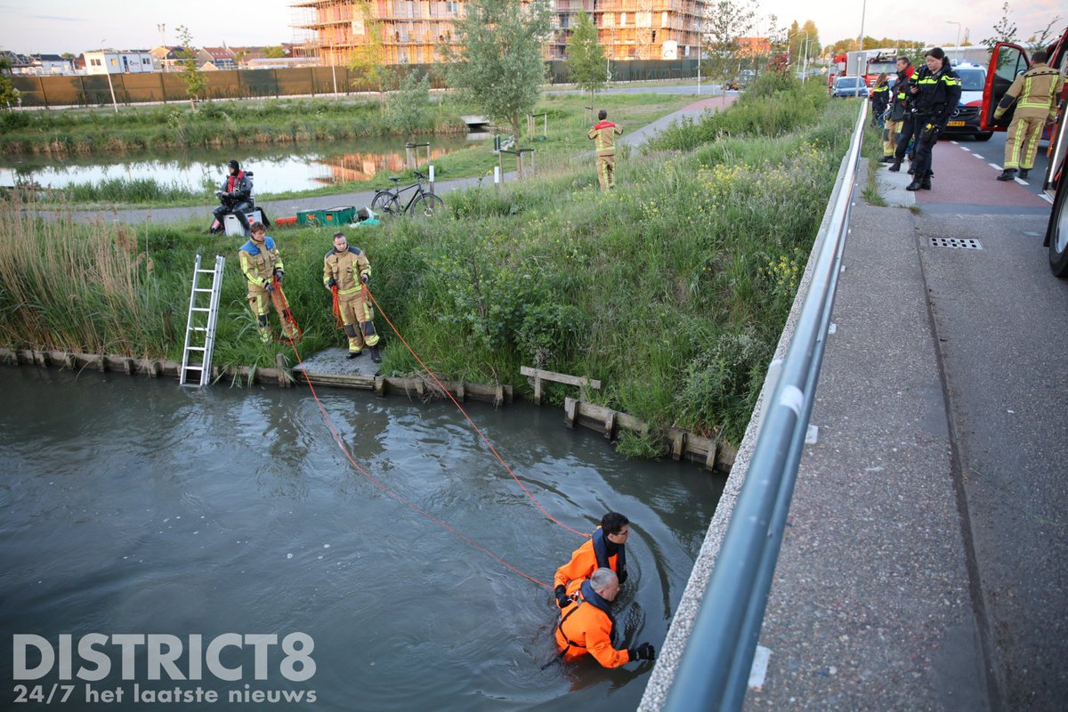 Fiets en tas langs water zorgen voor inzet hulpdiensten in De Lier