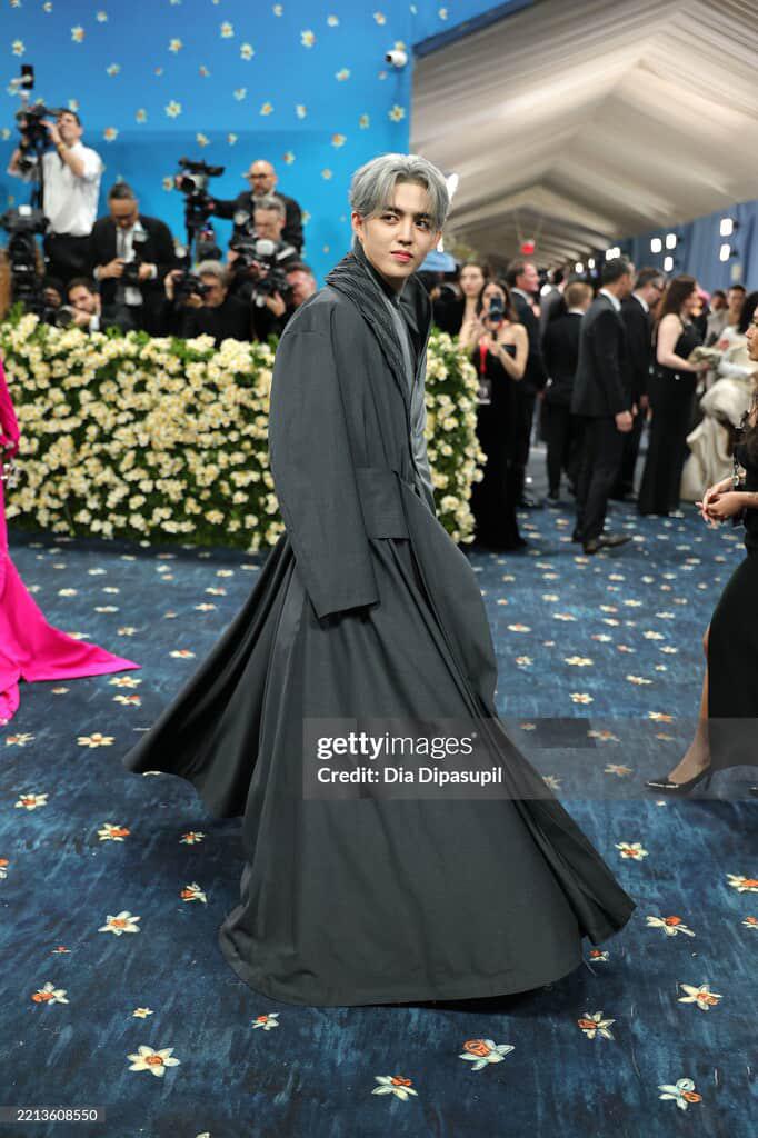 luv_dinotter_'s tweet photo. SCOUPS AT MET GALA
#SCOUPSxMETGALA #MetGala #MetGala2025 #SCOUPSBOSS #SCOUPS @pledis_17 https://t.co/A57HSaO3rD