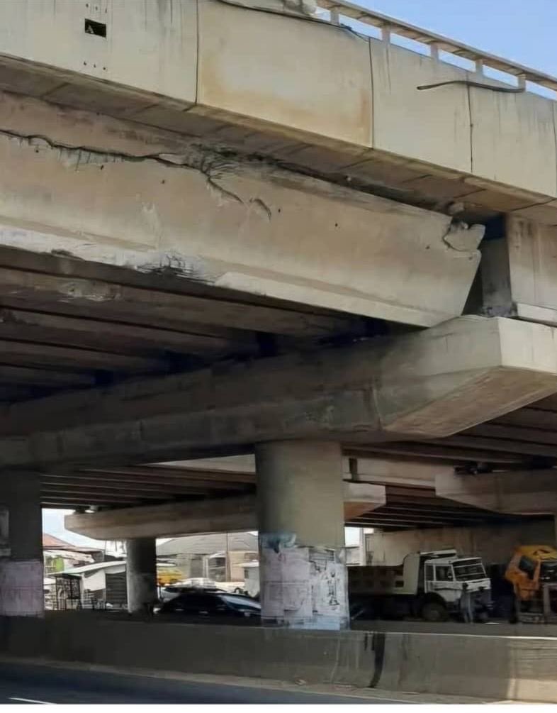 Whom should we blame for this 
The government or Chinese contractors?