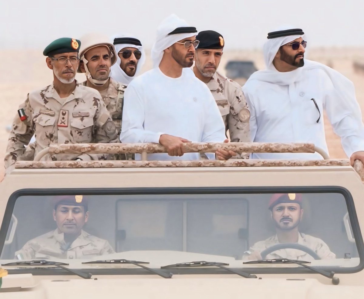 في مثل هذا اليوم، سطّرت الإمارات ملحمة وحدة وطنية عظيمة، توحدت فيها القلوب قبل البنادق، لتُولد قواتنا المسلحة درع الوطن وسيفه.
تحية فخر واعتزاز لأبطالنا، ولقيادتنا التي صنعت مجد الاتحاد وقوة السيادة.

#ذكرى_توحيد_القوات_المسلحة