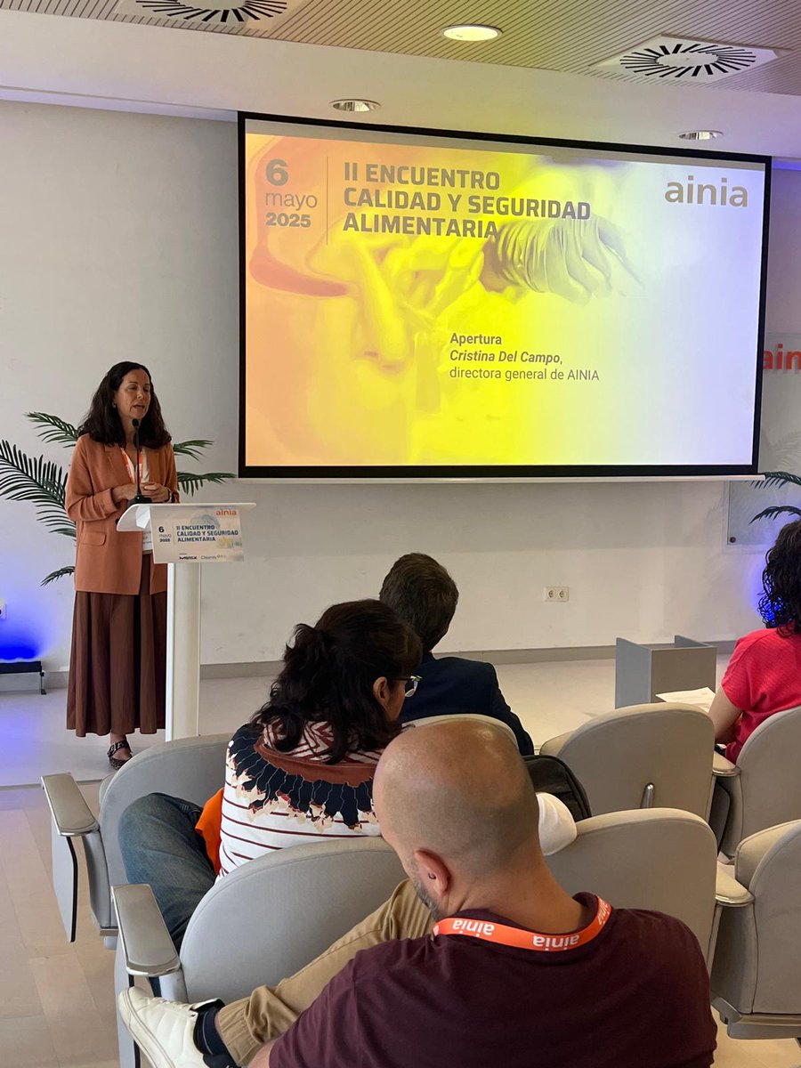 ainia (@ainiatecnologia) on Twitter photo Comenzamos el II Encuentro de Calidad y Seguridad Alimentaria.
➡️ <a href="/cdcampo1/">Cristina Del Campo</a> , directora general de #AINIA, da la bienvenida.
"La jornada de hoy trata un tema central para el sector. En los últimos años, estamos viviendo un incremento espectacular de la seguridad alimentaria, Comenzamos el II Encuentro de Calidad y Seguridad Alimentaria.
➡️ <a href="/cdcampo1/">Cristina Del Campo</a> , directora general de #AINIA, da la bienvenida.
"La jornada de hoy trata un tema central para el sector. En los últimos años, estamos viviendo un incremento espectacular de la seguridad alimentaria,
