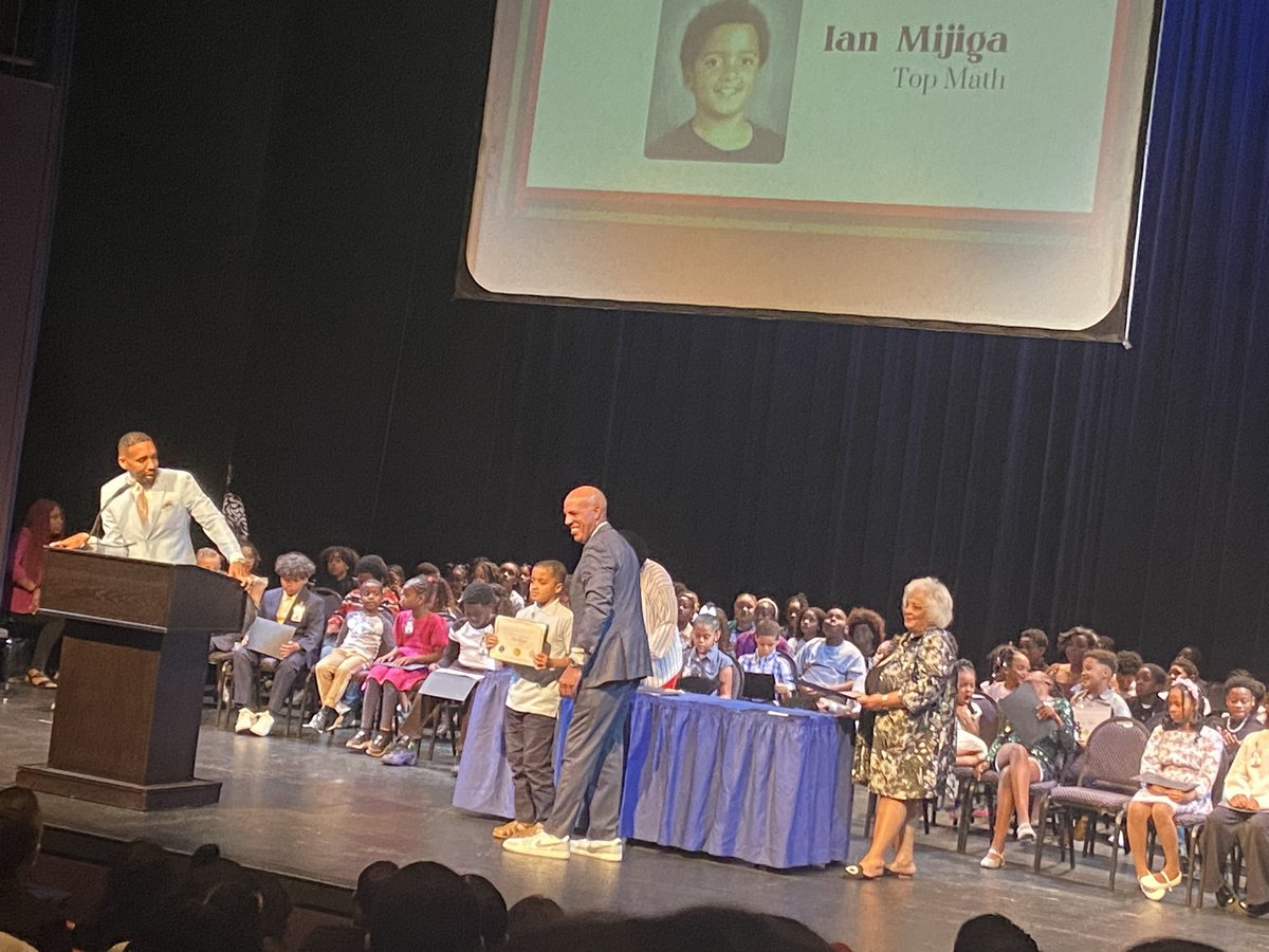 Congratulations to our Jets: Ian, Isaac and Zoey for earning the Willie Mims Award!! We are so proud of you!! It was such a great celebration! #WeAreHolbrook