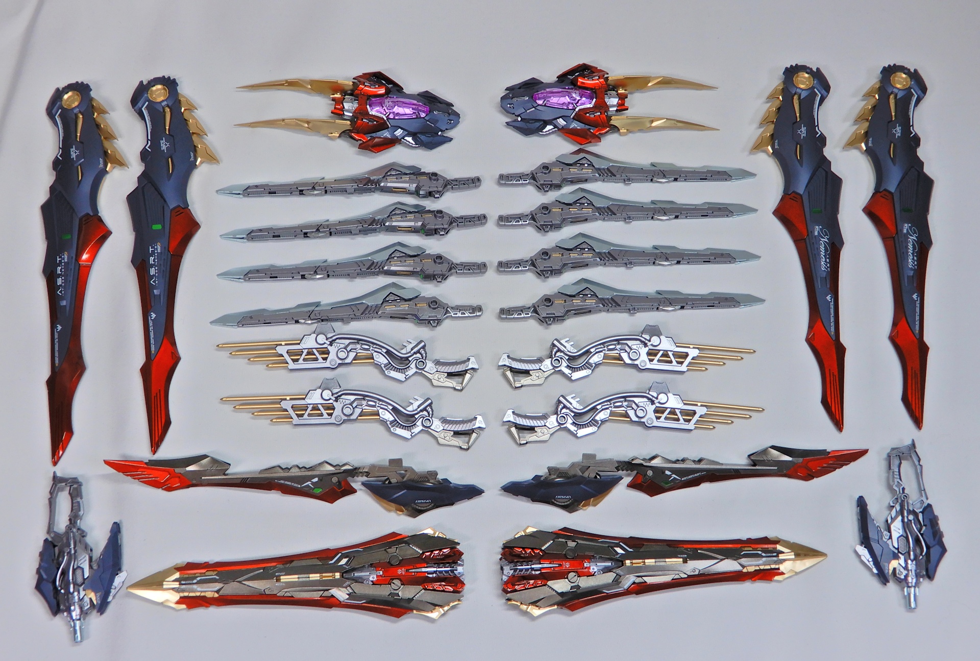 無限新星 完成品 シリーズ最安！まさかのジェネシスと合体可能！ガンプラ