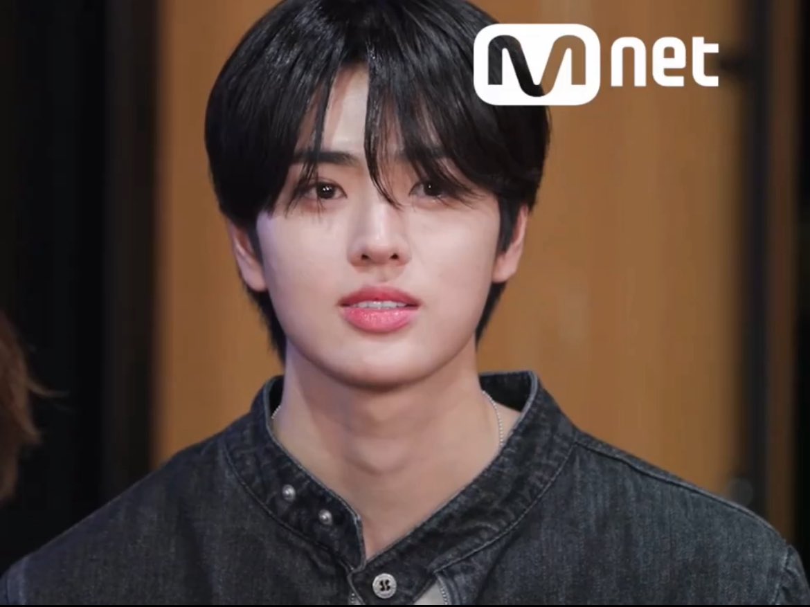 부용이.. tweet media