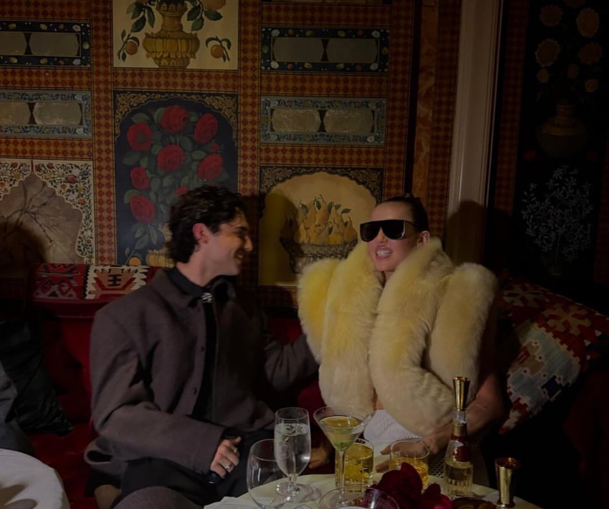 paucbbb's tweet image. humbe y miley cyrus NO MAMES