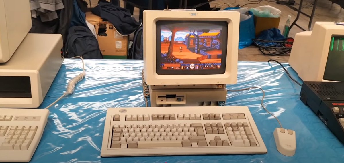 ๐๐-๐๐๐ ๐๐๐๐ (@msdosclub) on Twitter photo Por si tenรฉis curiosidad de lo que llevamos a nuestro stand de <a href="/RetroBarcelona/">RetroBarcelona</a> para que la gente reviviese los PCs de los 80-90-00 aquรญ tenรฉis el vรญdeo de <a href="/tbrazil_speccy/">Javi Ortiz EL SPECTRUMERO</a> donde le hacemos un repasito.
youtu.be/7cKaNoxKwG0?siโฆ Por si tenรฉis curiosidad de lo que llevamos a nuestro stand de <a href="/RetroBarcelona/">RetroBarcelona</a> para que la gente reviviese los PCs de los 80-90-00 aquรญ tenรฉis el vรญdeo de <a href="/tbrazil_speccy/">Javi Ortiz EL SPECTRUMERO</a> donde le hacemos un repasito.
youtu.be/7cKaNoxKwG0?siโฆ