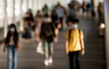 asdn___'s tweet image. "sombong banget lu tadi gua sapa, ga nyapa balik"

sementara itu penglihatan gua pas ada orang yang manggil ketika lagi ga pake kacamata: