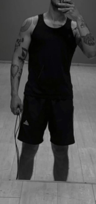 ¿Por qué te gusta verme cuando entreno? Y más cuando salto la cuerda 😏 🍆🔥 #gym #chudai #gay #bien #curioso #grindr #tijuana #mexicali #cruising