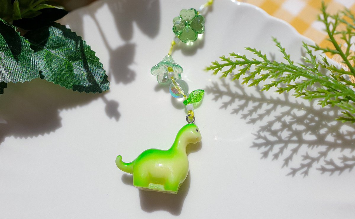 '너도 멸종되지 않게 조심해 책 끈갈피' 업로드 해두었습니다 🦕💕

naver.me/FbOyucpP