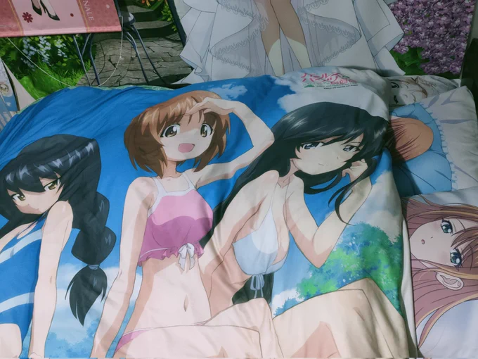 GW最終日ですが、今日はマッタリ。夏にピッタリ布団カバーの入替えヨシ。 