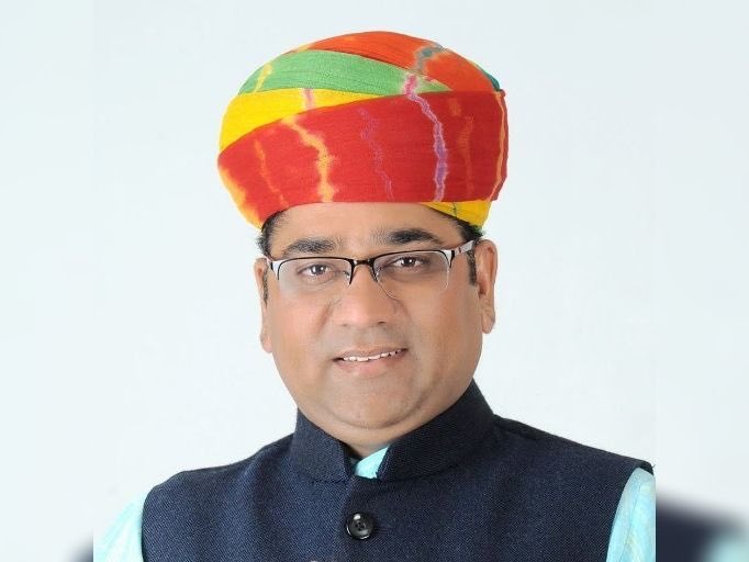 राजस्थान सरकार में जल संसाधन मंत्री श्री सुरेश सिंह जी रावत को जन्मदिवस की हार्दिक बधाई एवं शुभकामनाएं।<a href="/SureshRawatIN/">Suresh Singh Rawat</a>