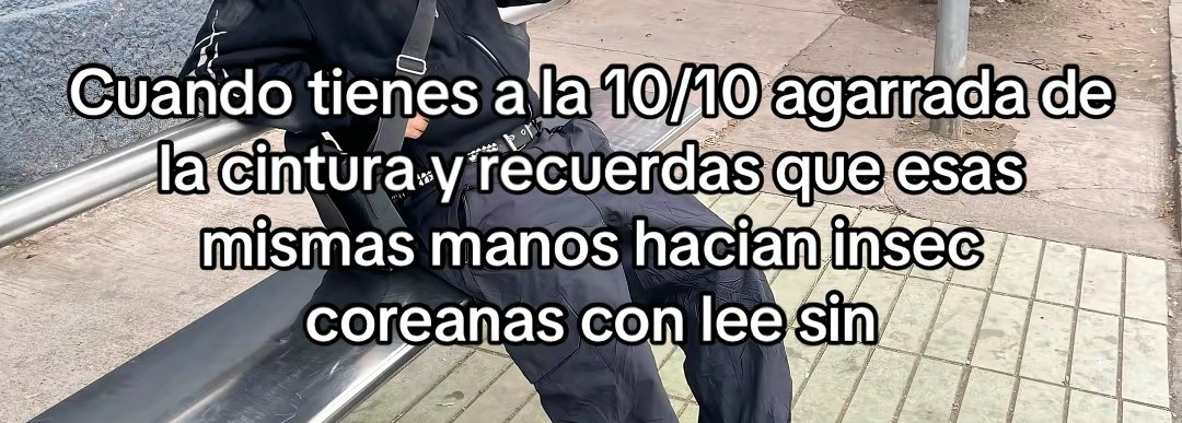 recuerdo que estas manos hacían el Q - R - E - R2 - AA - W - AA Ornn combo