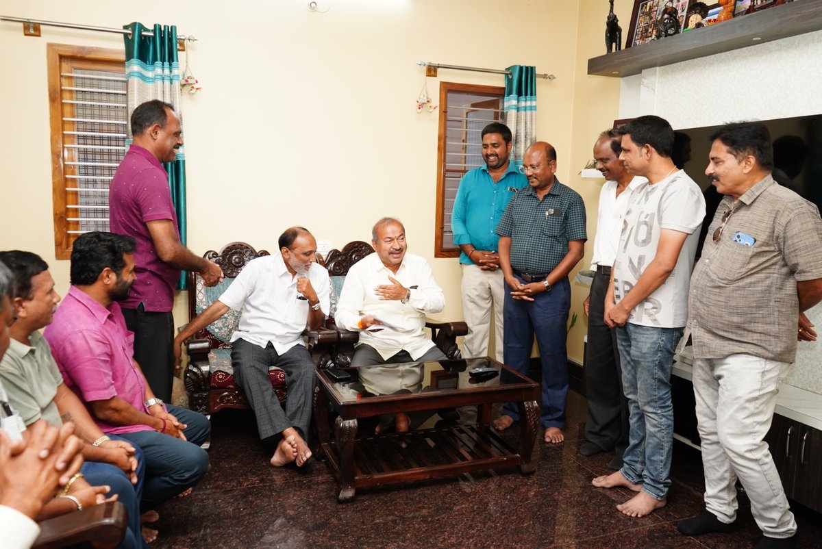 chennibjp's tweet image. ಹಾಗೂ ಆರೋಗ್ಯ ವಾತಾವರಣ ಒದಗಿಸುವ ನಿಟ್ಟಿನಲ್ಲಿ ರೂಪರೇಖೆಗಳನ್ನು ತಯಾರಿಸಲಾಯಿತು.

#ChandanaVanaPark #Gopala #ParkDevelopment #ShivamoggaMahaNagaraPalike #ChenniBJP