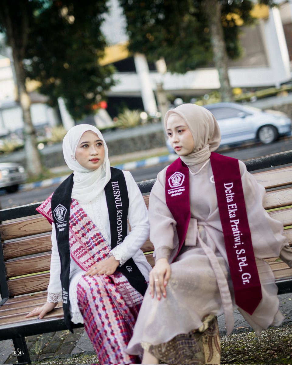 IndahMaretha's tweet photo. Celebrate your graduation with Erqia.

https://t.co/VQg2ugqre1 https://t.co/CKQfLaxbbD