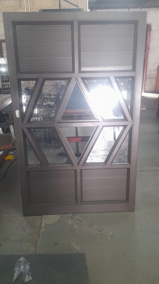 MathevulaIsaac's tweet photo. If you have a building project looking for Aluminum windows and doors please contact us for free quote.
Mathevulaisaac08@gmail.com
0814648128. https://t.co/efPuMIJYOu