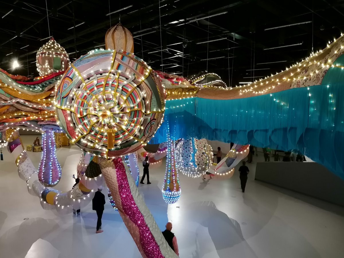 skymanuelima's tweet photo. A exposição individual de Joana Vasconcelos, no MAAT, sob o tema Plug-in, reuniu obras inéditas e algumas peças icónicas produzidas pela artista desde 2000. #JoanaVasconcelos #Exposição #MAAT #Plug_in #arte #Lisboa #Belém #travelphotografy #viagens #FotógrafoAmador https://t.co/Z8kdajaRNS