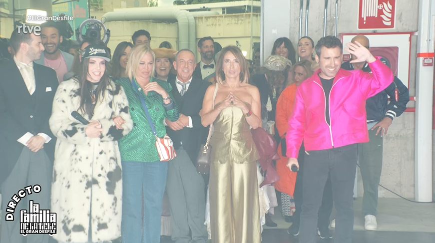 Dos30TV's tweet photo. El contenedor de #LaFamiliaDeLaTele (incluyendo las novelas) alcanza un 10.1% de share y una media de 807.000 espectadores en la tarde de @la1_tve

➡️ Más de 4.2 millones de espectadores conectaron en algún momento (15:54-20:28)

#QueVivaLaTele #Audiencias https://t.co/o3Gr2GQHpy