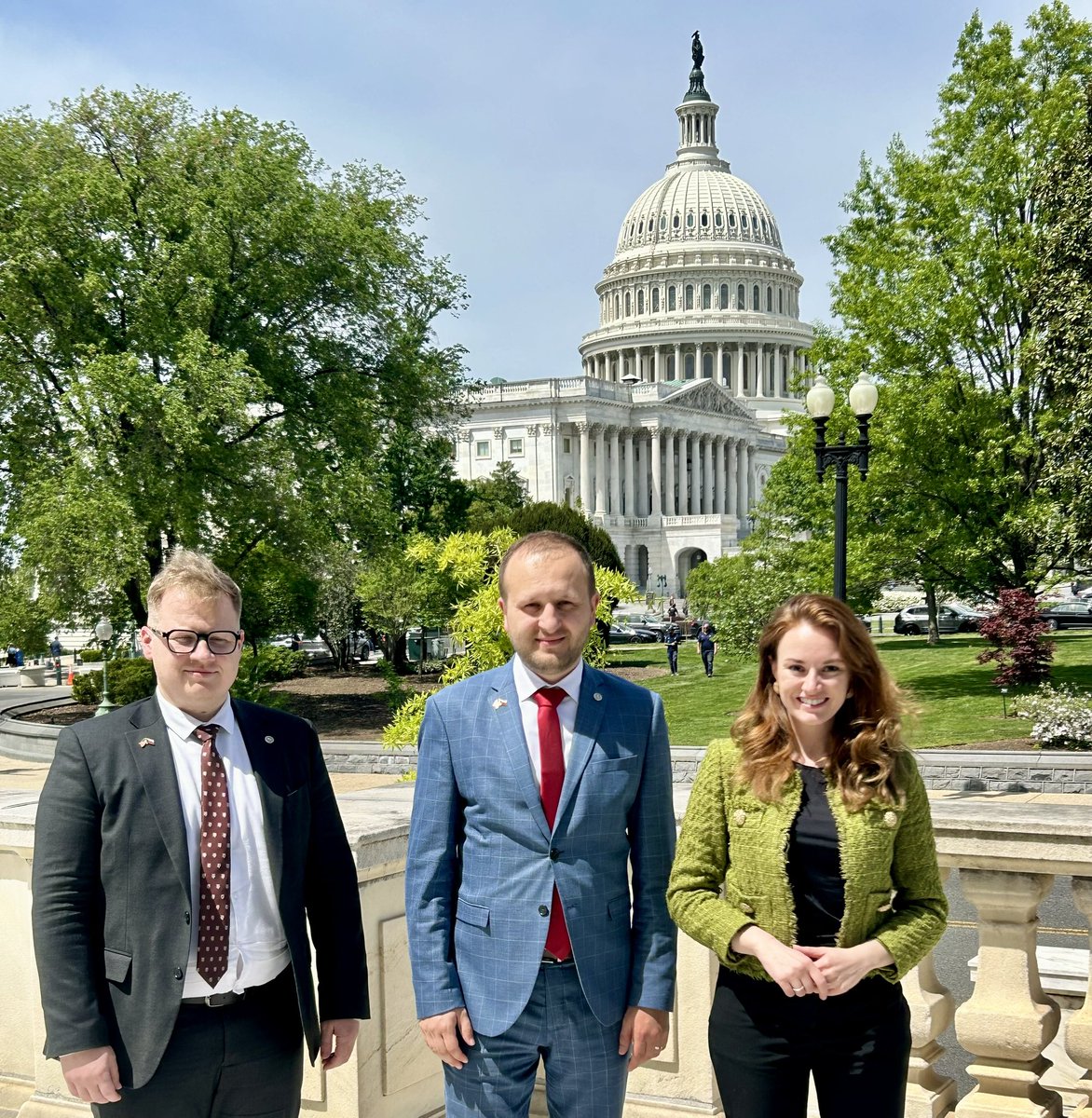 bertajarosova's tweet image. Cooperation in #cyberspace never stops. 🇺🇸🇨🇿 It was a great honor to welcome @NUKIB_CZ Director Lukas Kintr to Washington DC last week to meet with US counterparts and discuss our continued cooperation in #cybersecurity👉nukib.gov.cz/en/infoservis-…