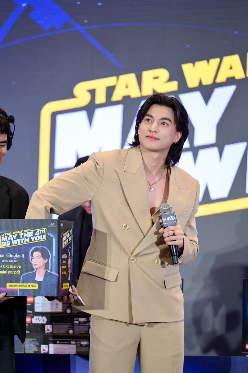 tb_entofficial's tweet photo. กลัฟ คณาวุฒิ ร่วมงาน "LEGO STAR WARS 2025 POWER THE FORCE" 

#LEGOTH #LEGOStarWars  #PowerTheForce 
#GulfKanawut 
 @gulfkanawut https://t.co/PyMNJHNfHS