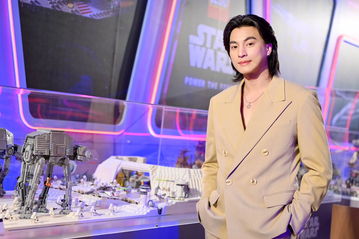 tb_entofficial's tweet photo. กลัฟ คณาวุฒิ ร่วมงาน "LEGO STAR WARS 2025 POWER THE FORCE" 

#LEGOTH #LEGOStarWars  #PowerTheForce 
#GulfKanawut 
 @gulfkanawut https://t.co/PyMNJHNfHS