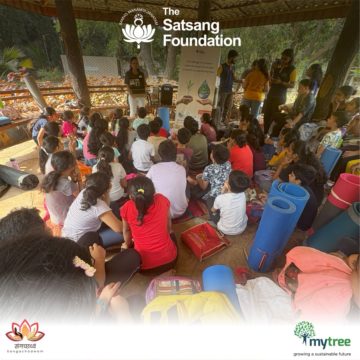 SatsangTweets's tweet photo. 1/2
13 April:#MyTreeAcademy volunteers held a session on soil-less planting at #MatrubhashaSanskrutikKendra at Mumbai.For the past 15 years, the Gujarati Shibir,a 20-day program, has served as a springboard encouraging children to connect with their roots & their mother tongue. https://t.co/tNk40BMg4W