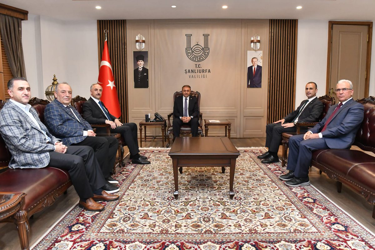 Çölleşme ve Erozyonla Mücadele Genel Müdürlüğü (@cemgovtr) on Twitter photo Çölleşme ve Erozyonla Mücadele Genel Müdürü Prof. Dr. Kasım Yenigün ve beraberindeki heyet, Vali Hasan Şıldak'ı ziyaret etti. Ziyarette Şanlıurfa’da yapılabilecek çalışmalar istişare edildi.
<a href="/UrfaValiligi/">T.C. ŞANLIURFA VALİLİĞİ</a> Çölleşme ve Erozyonla Mücadele Genel Müdürü Prof. Dr. Kasım Yenigün ve beraberindeki heyet, Vali Hasan Şıldak'ı ziyaret etti. Ziyarette Şanlıurfa’da yapılabilecek çalışmalar istişare edildi.
<a href="/UrfaValiligi/">T.C. ŞANLIURFA VALİLİĞİ</a>