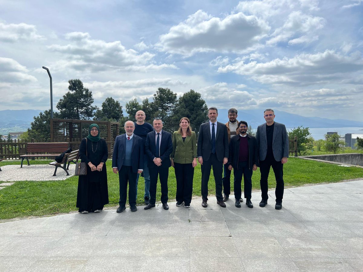 Türkiye'de ilk akredite olan İlahiyat Fakültesi olan Fakültemizin akreditasyonunun yenilenmesi için İlahiyat Akreditasyon Ajansı'ndan (İAA) uluslararası bir ekip tarafından Fakültemize 3 gün süren saha ziyareti gerçekleştirildi.