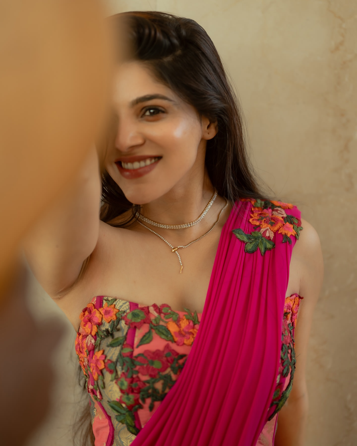 GqPxVJxbAAE9jf6?format=jpg&name=large