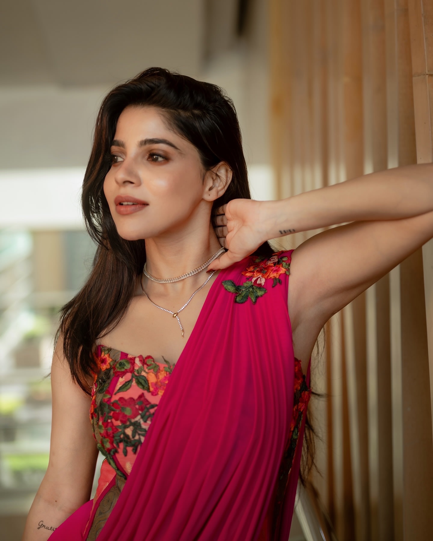 GqPxVTFbAAAq2aO?format=jpg&name=large