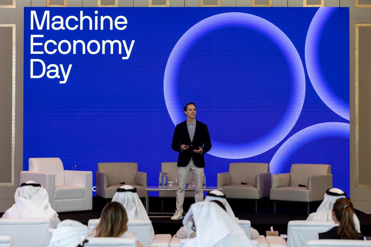 🇦🇪 x peaq

We were honoured to welcome His Highness, Sheikh Zayed bin Suroor Al Nahyan to Machine Economy Day – Abu Dhabi, hosted by Pulsar and peaq, alongside esteemed guests and key decision makers from government, academic and private entities, including:

→ Abu Dhabi