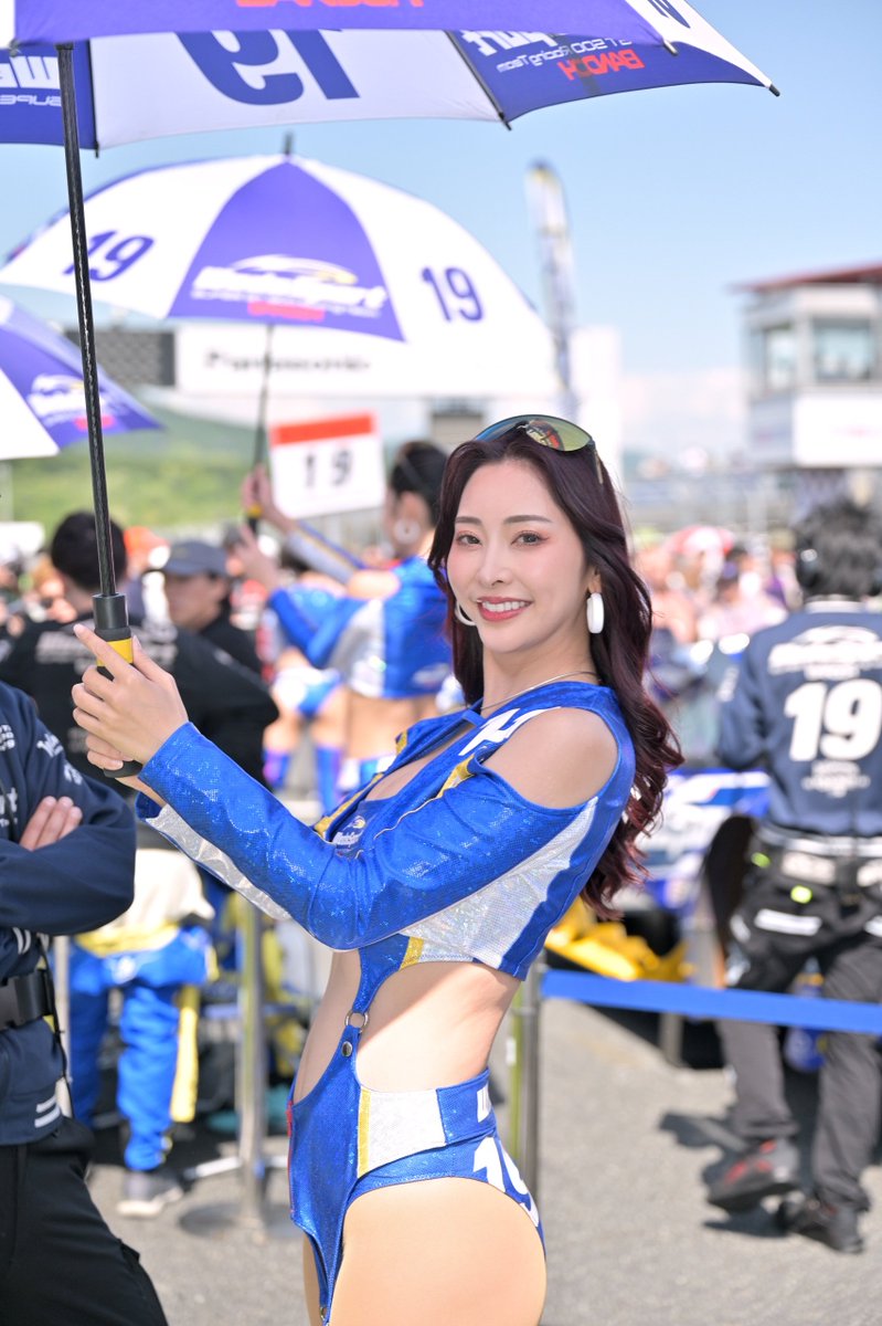 ttkomiii19's tweet image. 2025 SUPER GT Rd.2 FUJI GT 3Hours RACE GW SPECIAL
TGR TEAM WedsSport BANDOH
WedsSport Racing Gals
#南真琴 さん(@makoto_minami )
決勝日
#BANDOH
#WedsSport
#wedssportracinggals 
#SUPERGT
20250504