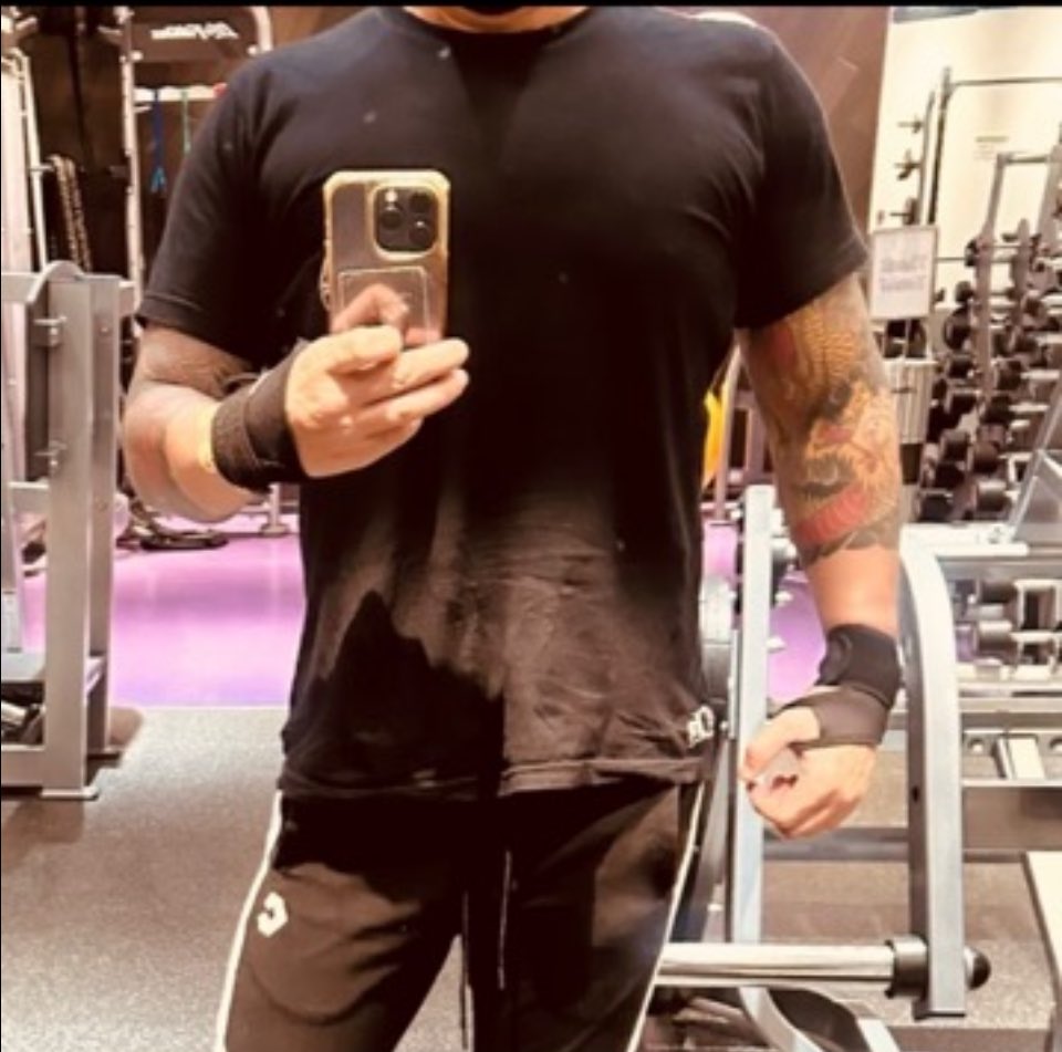 筋トレ夏まで気合い入れたいな〜

理想的な筋トレ教えて

昨年は少ししてました。