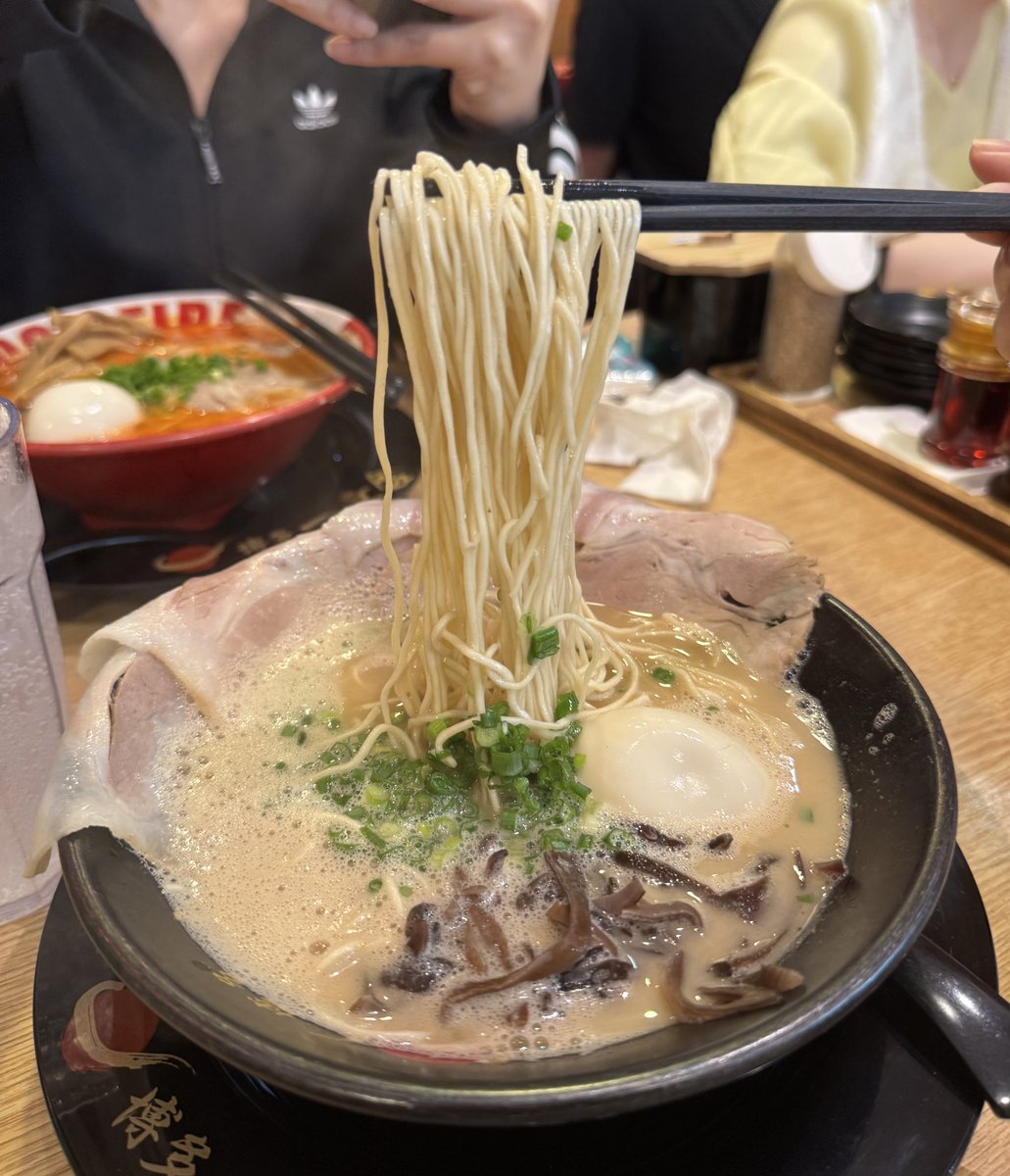 9cythee's tweet photo. eat w hui comeback? https://t.co/JnfxZQuCu6