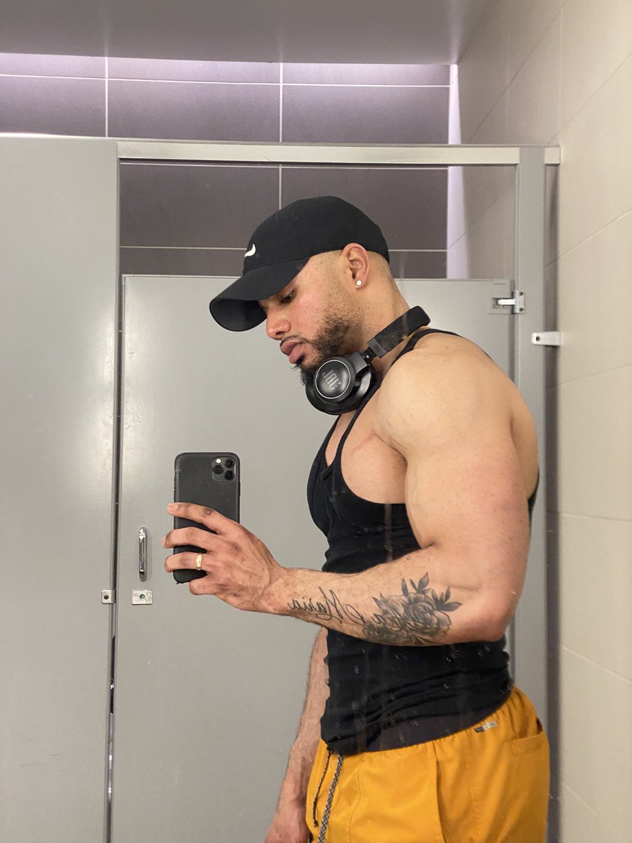 LouisKennth's tweet photo. GYM  therapy https://t.co/QZo81nDhFH