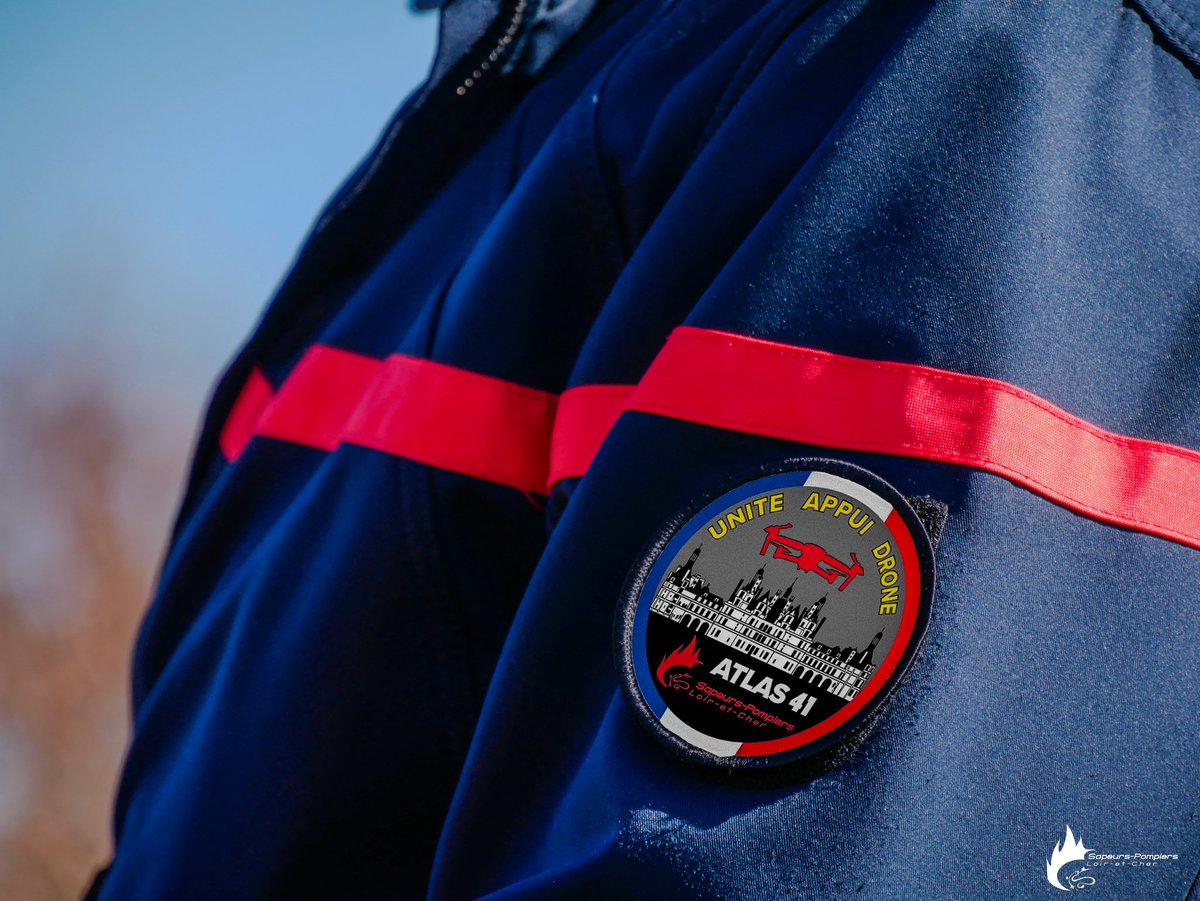 SDIS41's tweet image. Aujourd’hui, nous célébrons la Journée Internationale des Drones, une occasion idéale pour mettre en lumière ces outils innovants qui jouent un rôle essentiel dans nos missions. Au #SDIS41, la spécialité #ATLAS41 est composée de 13 #sapeurspompiers télépilotes.
