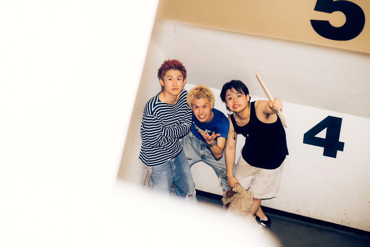 okuba_010101's tweet photo. 本日！

the奥歯's 旅するニートツアー
「下を向いて歌おう」
5/6(火・祝)
東京渋谷CLUB QUATTRO

🎉THANK YOU SOLD OUT ！🎉

初ワンマンありがとうございました！！！

photo by @__tpwbo https://t.co/4T0NB0m7QN