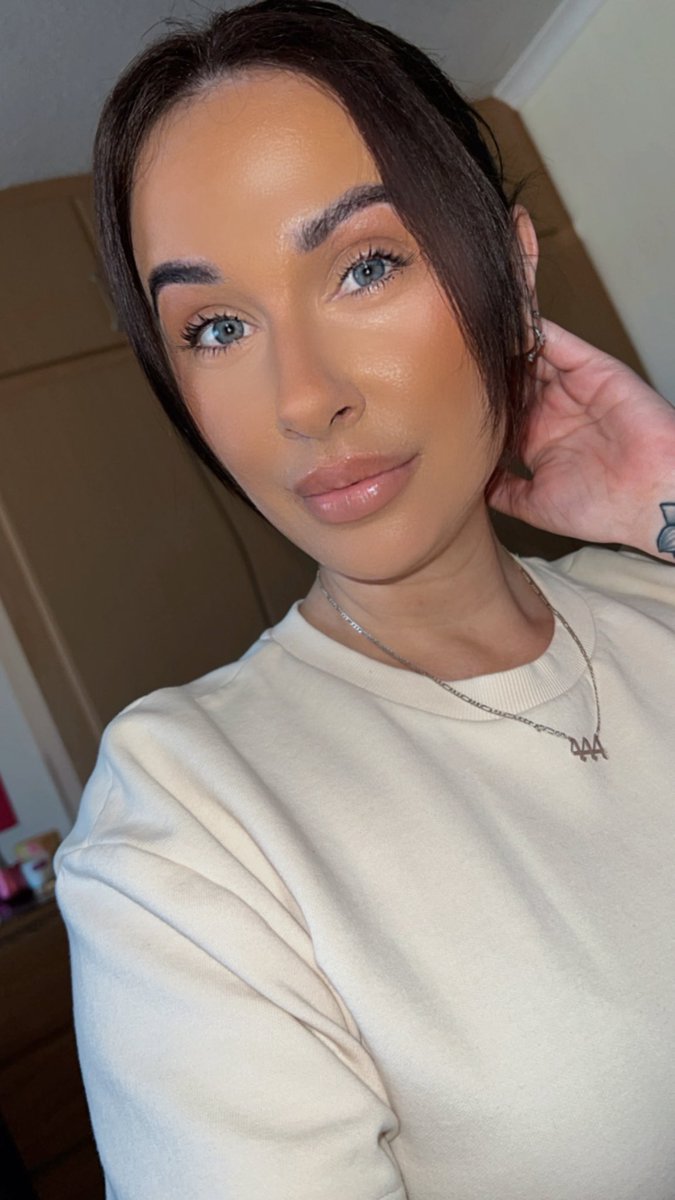 twitch.tv/harriettcxo

<a href="/unstoppablerp/">Unstoppable RP</a>
<a href="/Twitch/">Twitch</a>
<a href="/TwitchUKI/">Twitch UK & Ireland</a> 
🤎