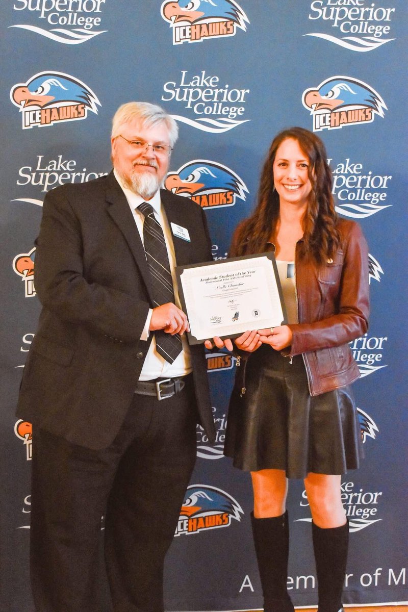 Congratulations, Noelle! 👏🛩️ Noelle, a student in our two-year professional pilot AAS fixed-wing degree program in partnership with Lake Superior College, was named Academic Student of the Year! 🎉 
#AscentAviation #StudentSuccess #FlightSchool #BecomeAPilot #LakeSuperiorCollege