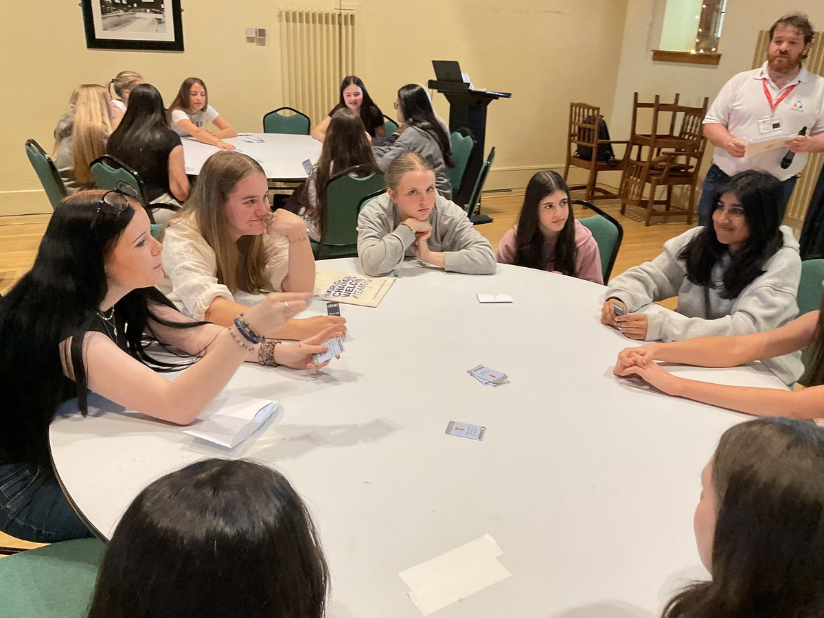 THRIVE at Bolton School Girls' Division (@bsgdthrive) on Twitter photo Another brilliant #THRIVE session for Year 10 today with Gareth — an exceptionally informative and interactive deep-dive into The Media and the Challenges for Young People. Thought-provoking, relevant, and hugely valuable. Thank you, Gareth! #MediaLiteracy #YouthVoice #acet-uk Another brilliant #THRIVE session for Year 10 today with Gareth — an exceptionally informative and interactive deep-dive into The Media and the Challenges for Young People. Thought-provoking, relevant, and hugely valuable. Thank you, Gareth! #MediaLiteracy #YouthVoice #acet-uk