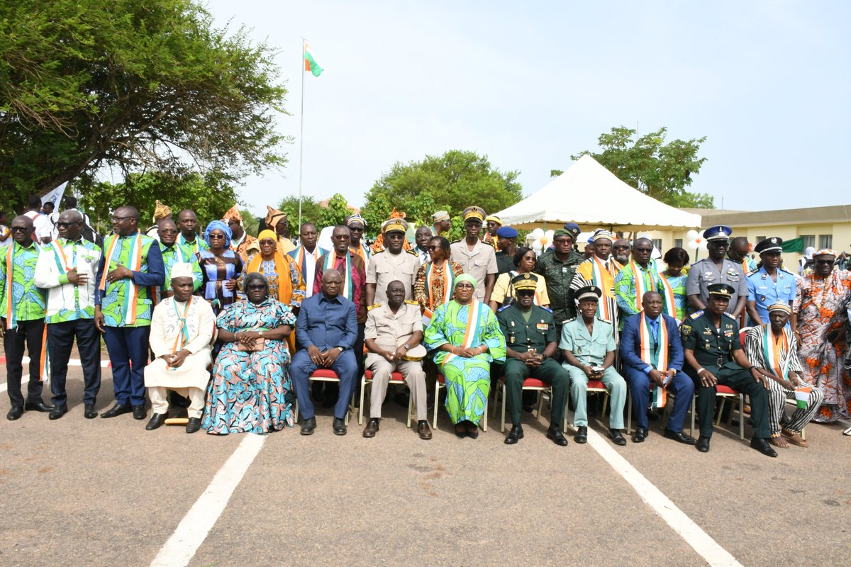 L'UFR DES SCIENCES SOCIALES ORGANISE LA 5E ÉDITION DE LA TRADITIONNELLE CÉRÉMONIE DE SALUT AUX COULEURS