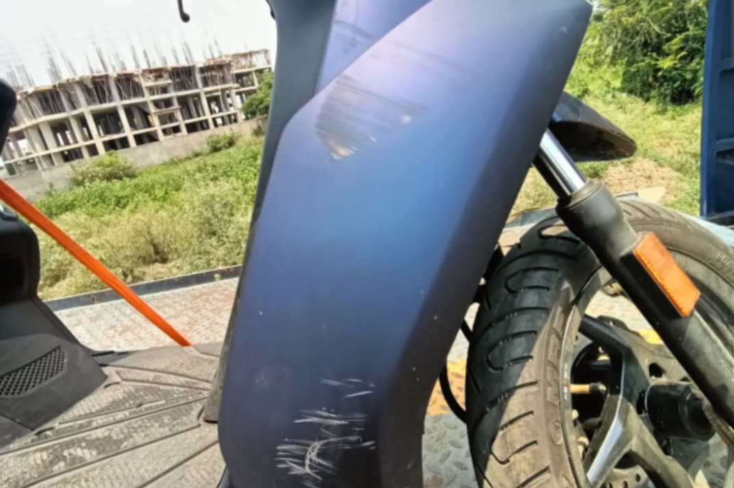 sabya82's tweet photo. @atherenergy I h ve paid 10000/- since one month for a new spare, berhampur, Odisha, Ather showroom can't solve my issue, please  help. https://t.co/sAh3DK2NpW