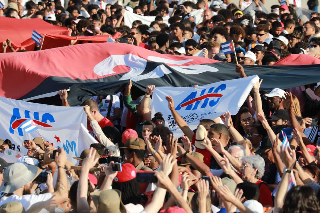 #Cuba 

Un pueblo decidido que no claudica. Un pueblo que merece la victoria.