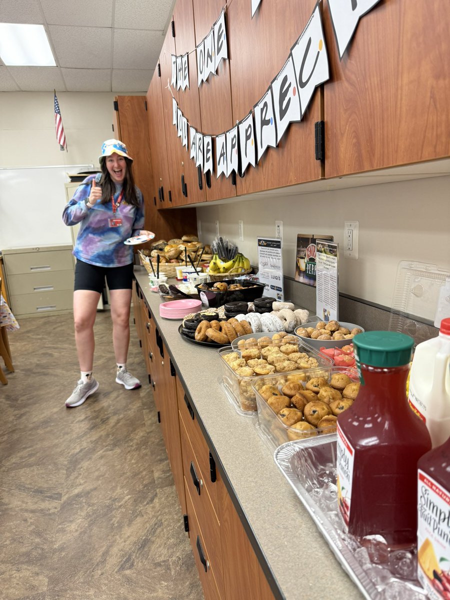 Tracey Hanes tweet media