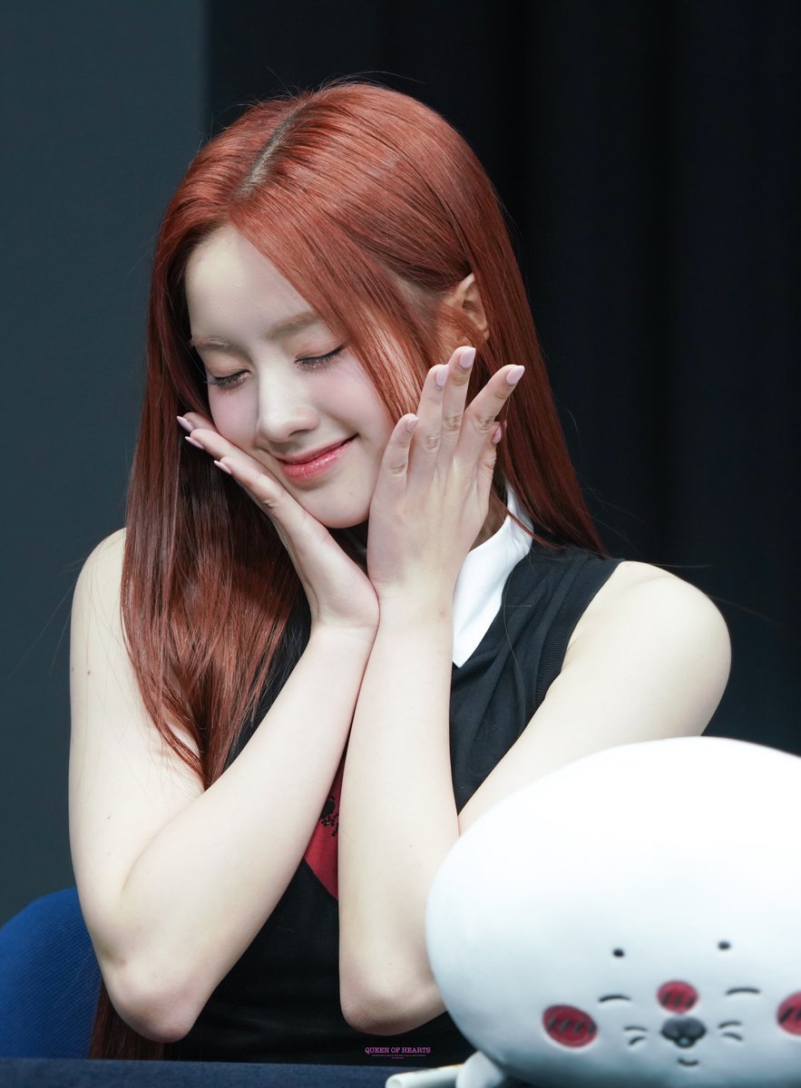 250504
❤️👑

#엘리시아 #ELISIA #エリシア
#EllieEllie #Elyrian
#유니스 #UNIS #ユニス