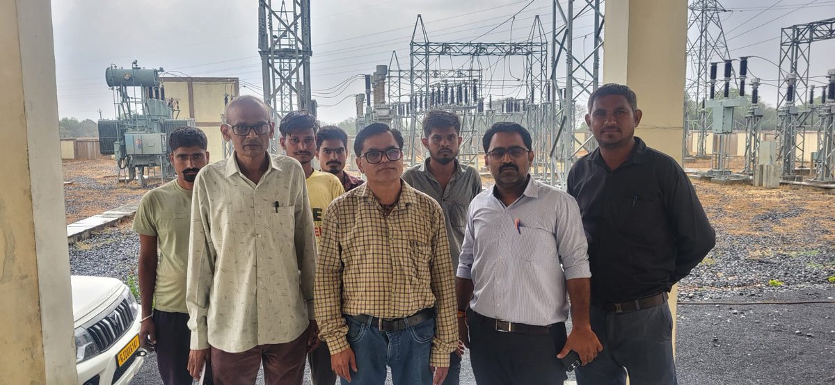 દાહોદ જિલ્લામાં એમ. જી. વી. સી. એલ. દ્વારા વાવાઝોડા દરમ્યાન પડી ગયેલ વીજ થાંભલા માટેની કરવામાં આવતી યુદ્ધના ધોરણે કામગીરી. <a href="/CMOGuj/">CMO Gujarat</a> <a href="/revenuegujarat/">Revenue Dep. Gujarat</a> <a href="/JayantiRavi/">Jayanti Ravi</a>